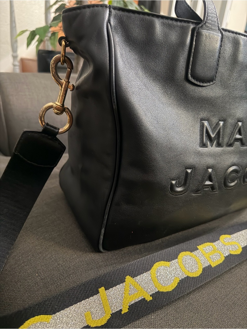 RARE Marc Jacobs Flash Black Embossed Leather Weekend Bag tote with Straps - Picture 8 of 15